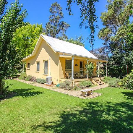 Harrietville Cottage Exterior photo