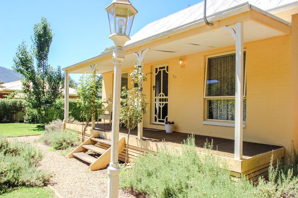 Harrietville Cottage Exterior photo